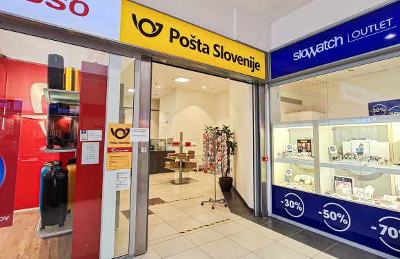 Dve muhi na en mah: poštne storitve v trgovskem centru